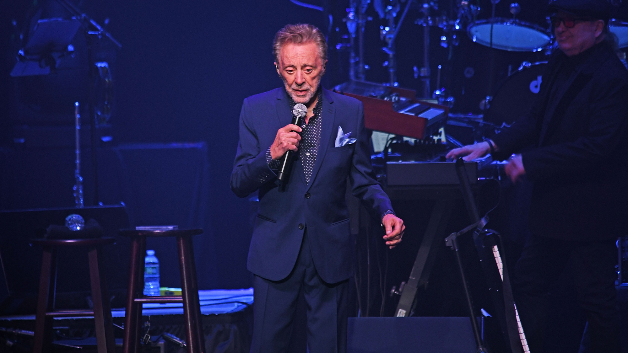Frankie Valli annule les dates restantes de sa tournée 2026 en raison de problèmes de santé