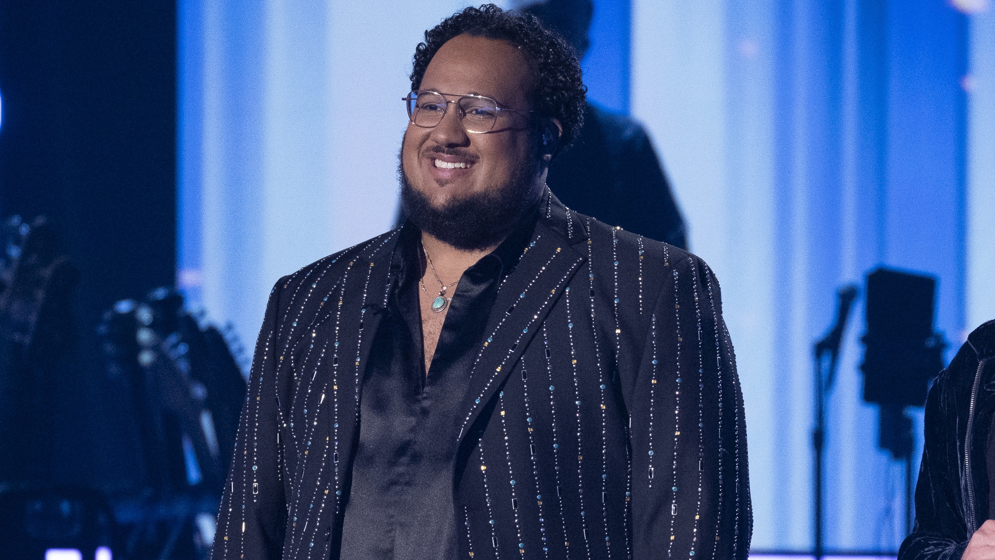 Jordan McCullough offre une superbe performance finale à "American Idol" avec Tori Kelly, candidate de la saison 9