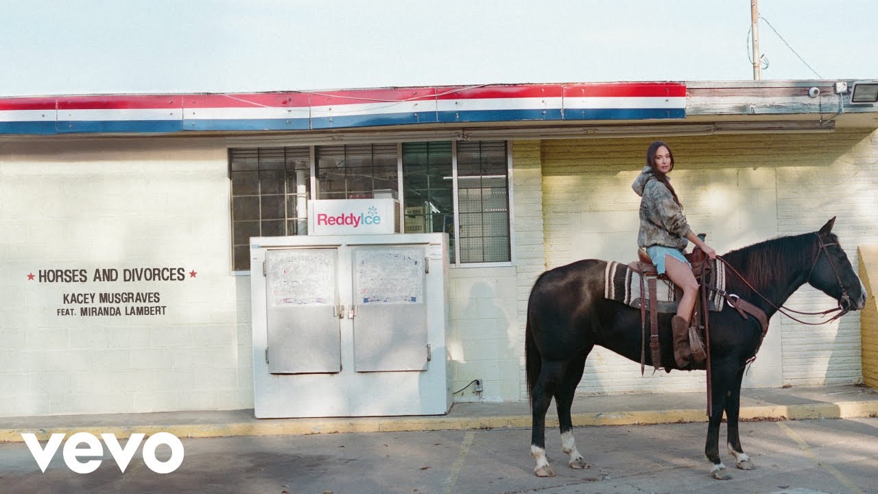 Kacey Musgraves et Miranda Lambert illuminent Gruene Hall au Texas avec une performance surprise de « Horses and Divorces »